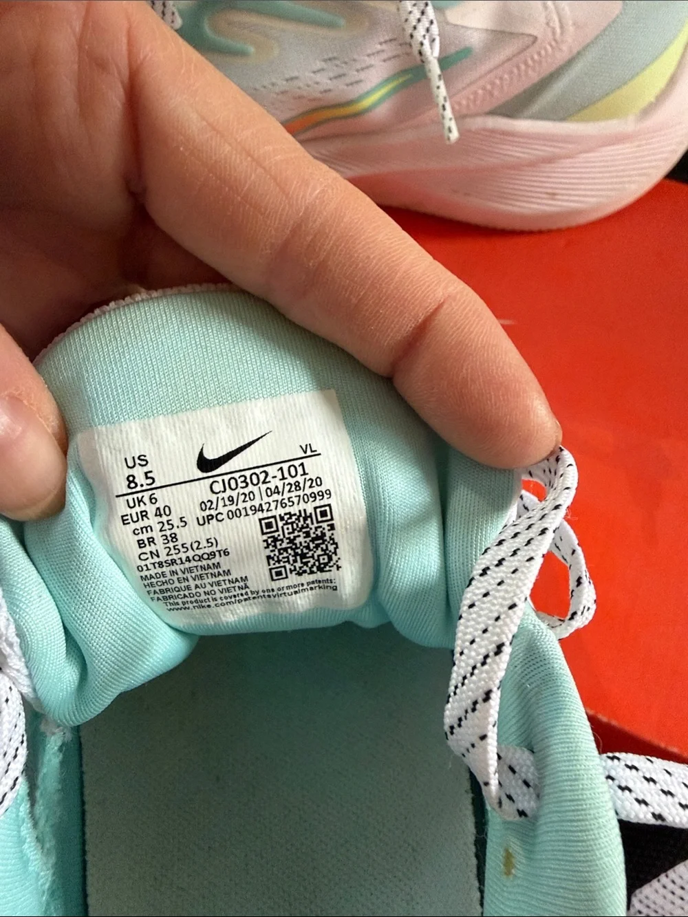 Nike Sneakers - Mint Green with Bright Red Swoosh 8 1/2 women’s
